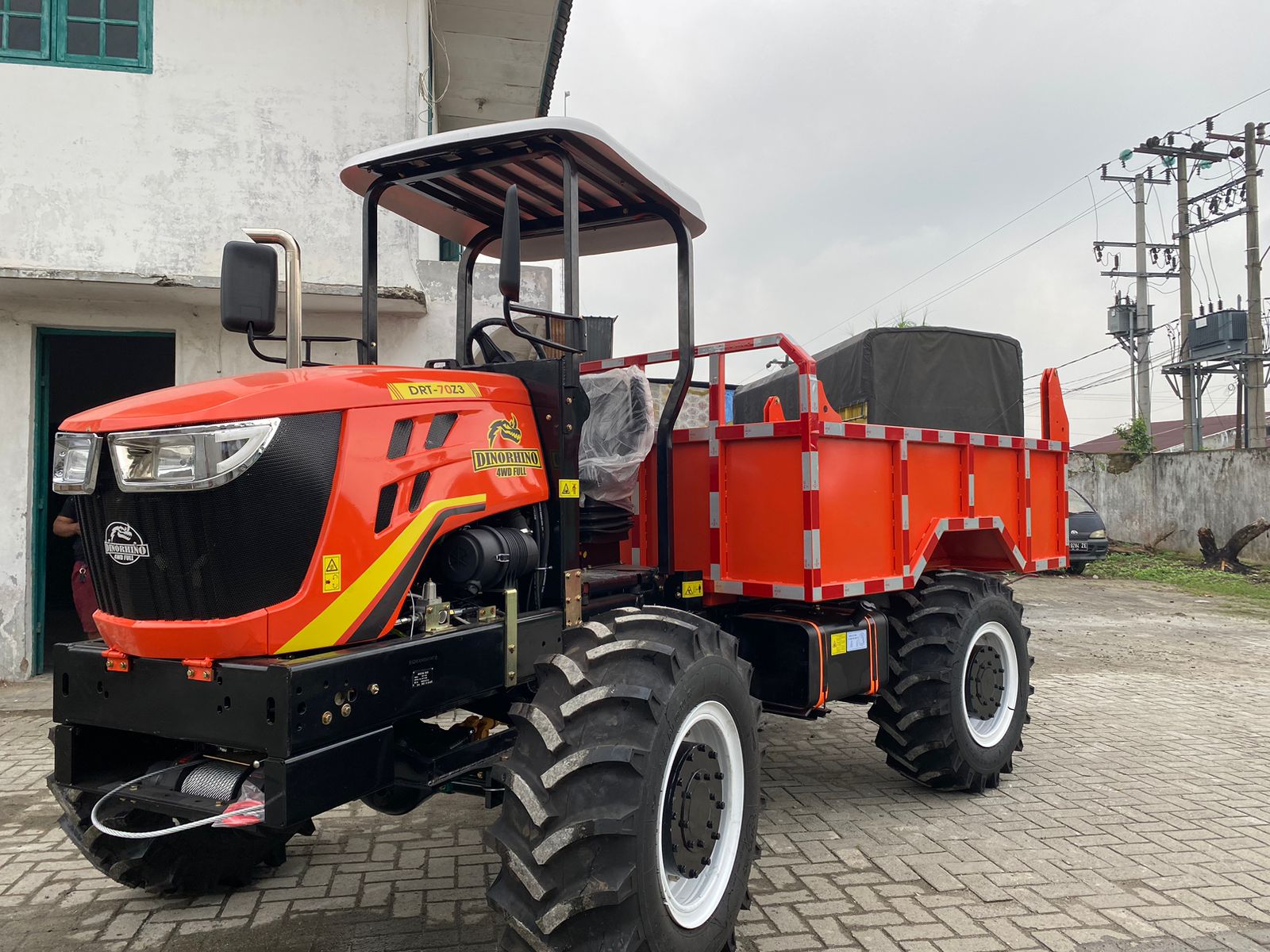 Tractor Pertama Product